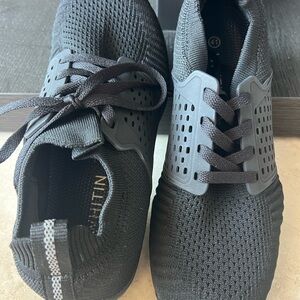 WHITIN Black Athletic Shoes